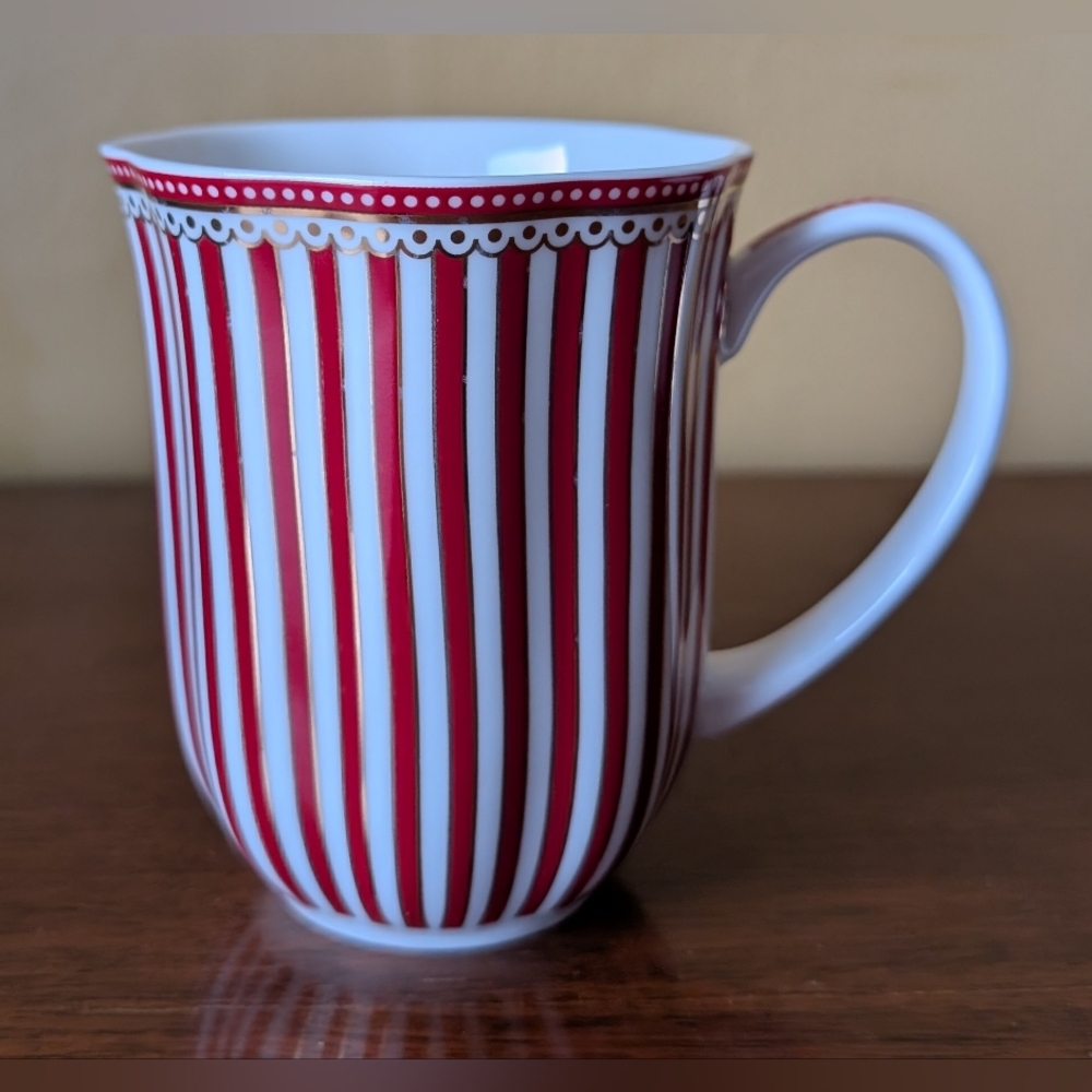 Grace Teaware Josephine Red Mug